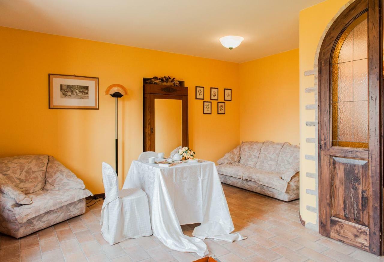 Agriturismo Wine Casale Villa Chiara Torgiano Exterior foto
